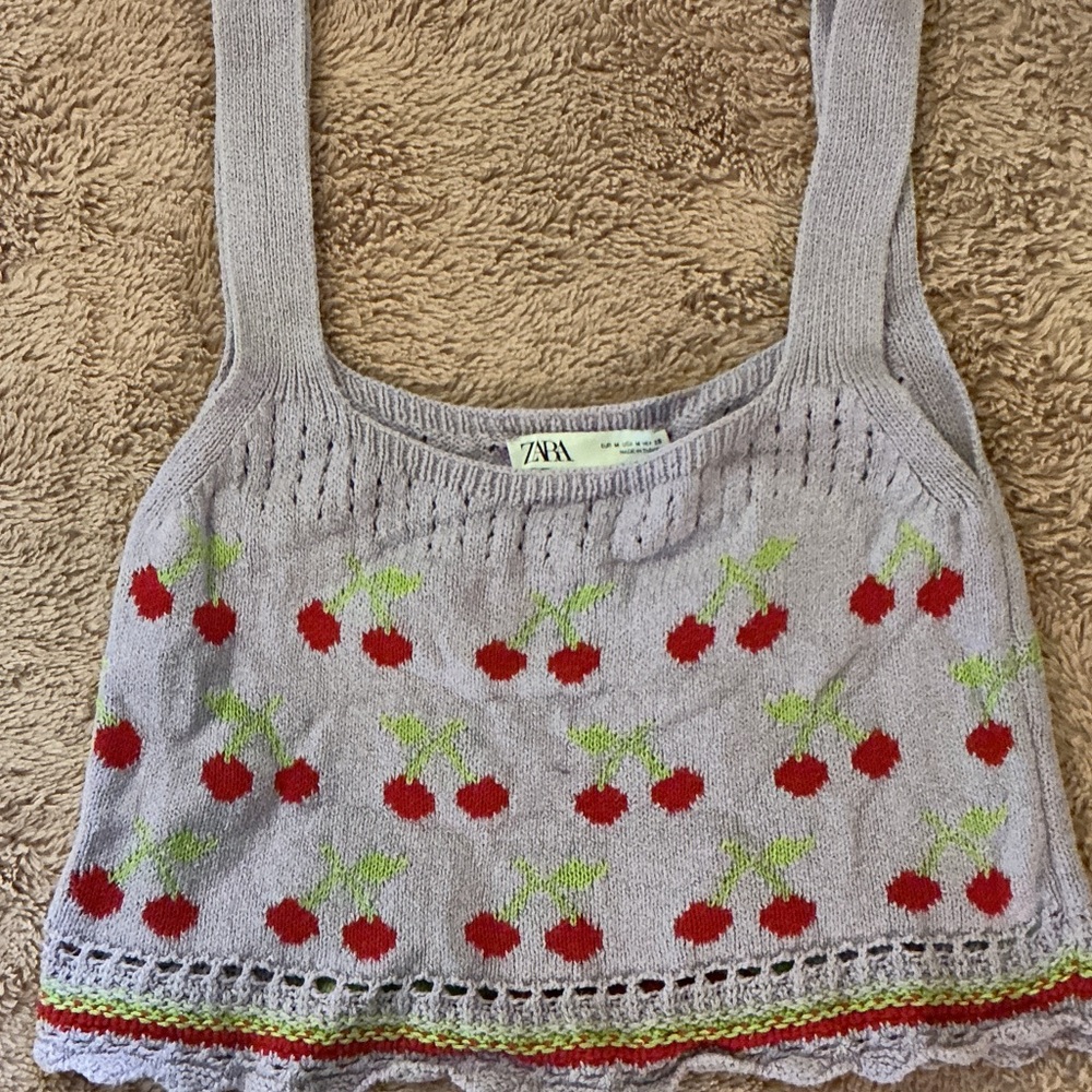 Zara lilac Knit Top with Red Cherry Design Sz. M